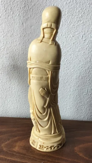 Figura vintage sabio chino resina