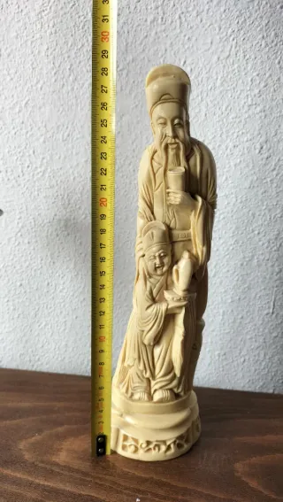 Figura vintage sabio chino resina