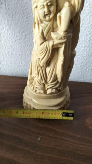 Figura vintage sabio chino resina