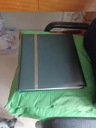 Hojas Ferrer de sellos España 2002 y 2003 y sellos