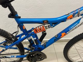 Bicicleta infantil rockrider 24