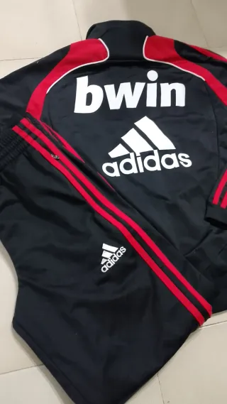 Tuta Adidas AC Milan Bwin tg 14 anni
