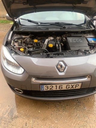 Renault Fluence 2010-gris