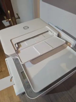 Impresora HP Blanca Nueva con Cartuchos