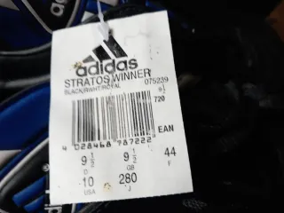 Zapatos de fútbol Adidas Negros.