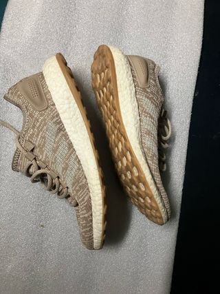 Zapatillas Adidas Beige y Marrón