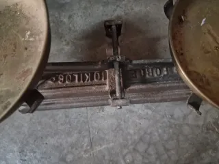 Lote de básculas antiguas