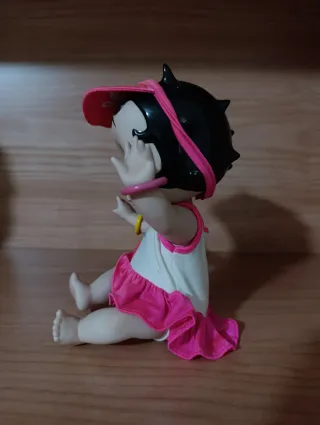 Statuina di Betty boop baby. È alta circa cm. 22,5