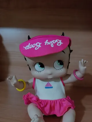Statuina di Betty boop baby. È alta circa cm. 22,5