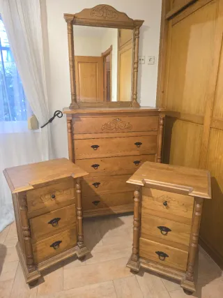 Conjunto Cómoda y Mesitas de Noche Madera