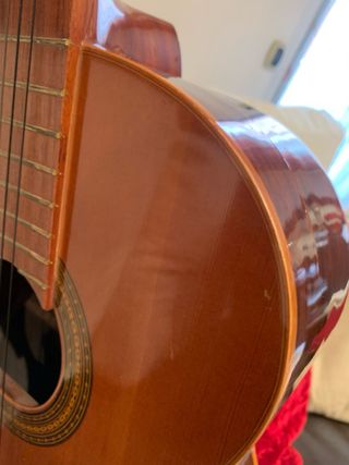 Guitarra española artesana hecha a mano
