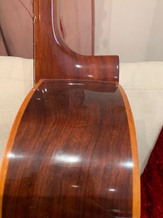 Guitarra española artesana hecha a mano