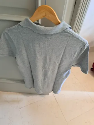 2 polos Ralph Lauren gris oscuro y claro.