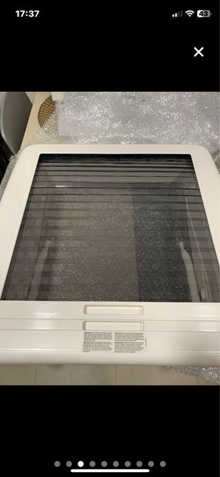 Claraboya mini Heki 40x40 de Dometic, como nueva