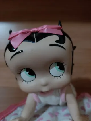 Statuina di Betty boop baby. È alta circa cm. 21