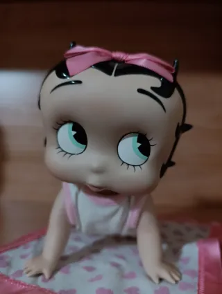 Statuina di Betty boop baby. È alta circa cm. 21
