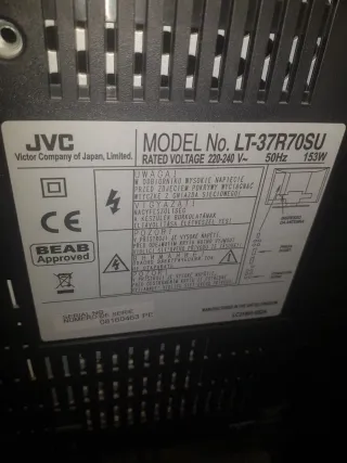 Televisor JVC con su TDT