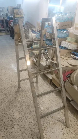 Escalera 4 peldaños acero inoxidable