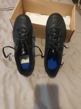 Botas de fútbol Nike Negras 35.5