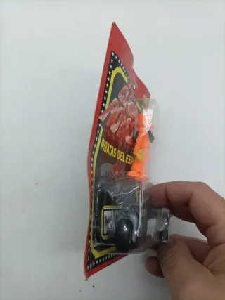 Cosmo Robots Piratas del Espacio