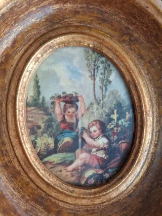 Quadro d'epoca ovale con cornice dorata