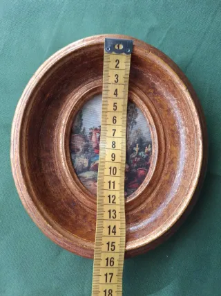 Quadro d'epoca ovale con cornice dorata