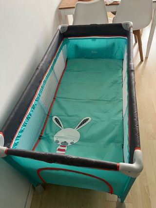 Cuna de viaje Olmitos turquesa con conejitos