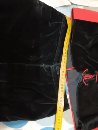 Traje Regional Gallego Rojo y Blanco