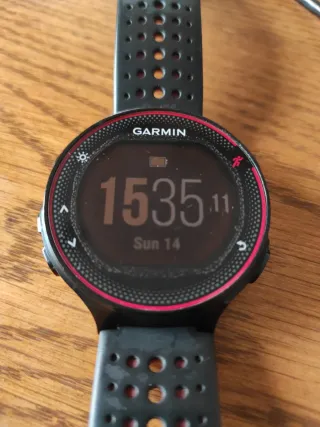 Reloj Garmin Negro con Cargador