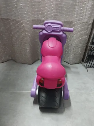 Moto infantil niña