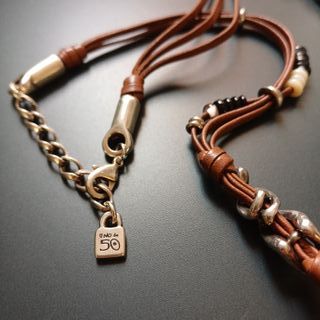 UNOde50-Conjunto Collar-Pulsera con figuras metal