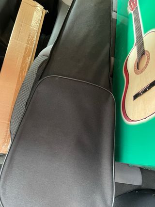 Violín con funda y arco