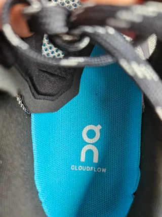 Zapatillas On Cloudflow 5 Talla 41 Gris