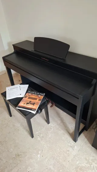 Yamaha Clavinova CLP 430 Piano Digital