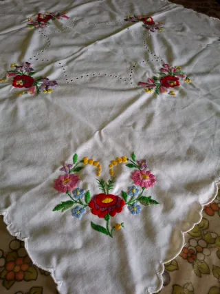 Artigianato Ungherese Ricamato