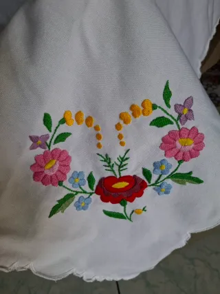 Artigianato Ungherese Ricamato