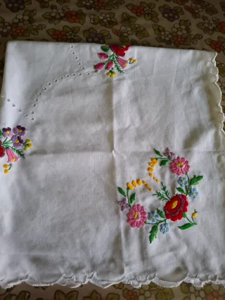 Artigianato Ungherese Ricamato