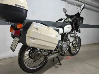 Yamaha SR 250 Carenada