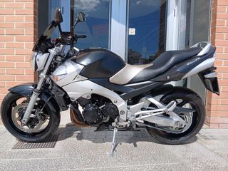 Suzuki GSR 600 Naked