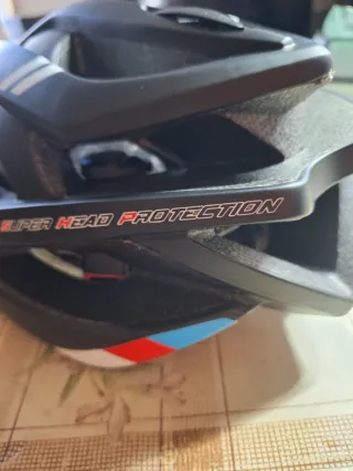 Casco de bicicleta negro