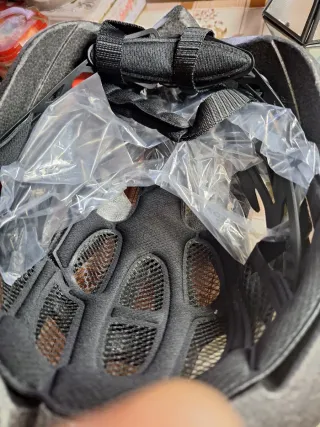 Casco de bicicleta negro