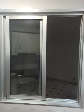 Urge vender. 2 ventanas de aluminio
