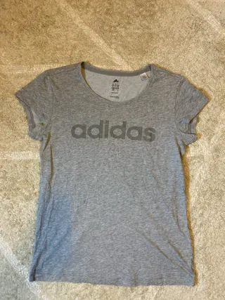 Camiseta Adidas Gris Deportiva Mujer