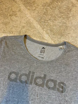 Camiseta Adidas Gris Deportiva Mujer