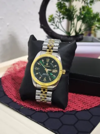 Reloj de Hombre Dorado y Verde
