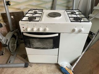 Estufa de gas y eléctrica Corbero