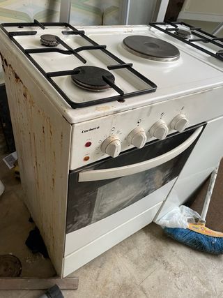 Estufa de gas y eléctrica Corbero
