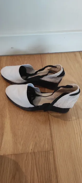 Alpargatas cuña T.39