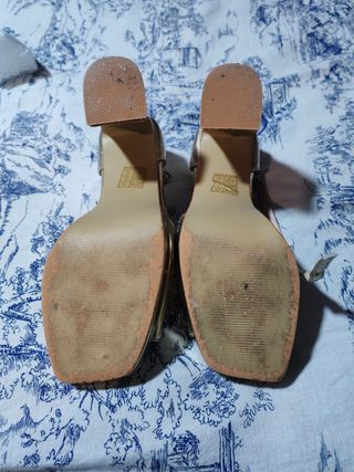 Sandalias tacón fiesta doradas