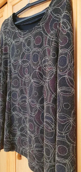 Camiseta elástica dorada y negra